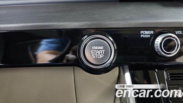 Kia Canival 2023 — photo 26