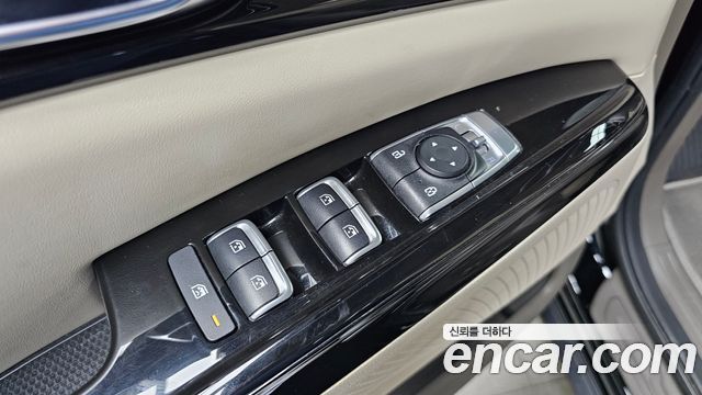 Kia Canival 2023 — photo 29