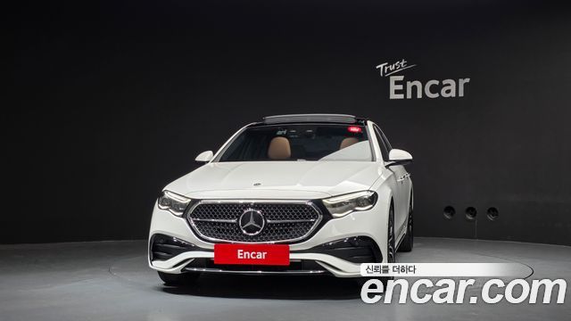 Mercedes-Benz E-Class 2026 — photo 3
