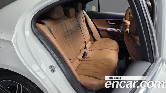 Mercedes-Benz E-Class 2026 — photo 17