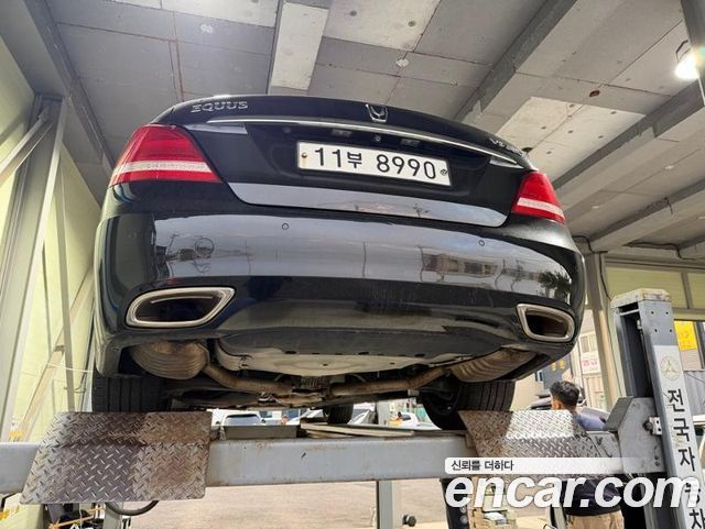 Hyundai Equus 2015 — photo 2