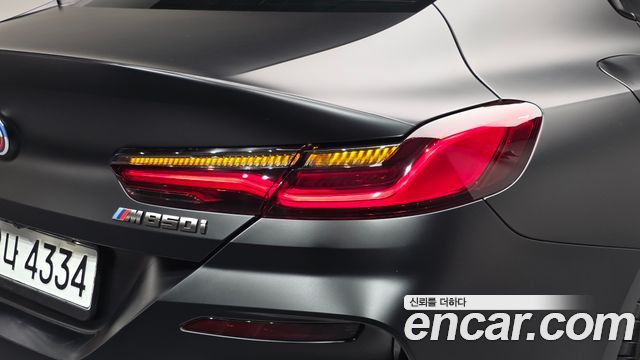 BMW 8-Series 2023 — photo 9