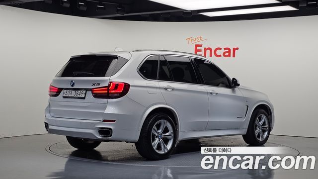 BMW X5 2018 — photo 2