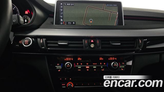 BMW X5 2018 — photo 20