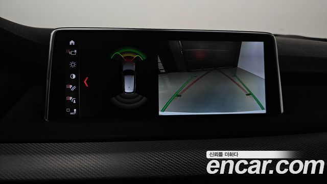 BMW X5 2018 — photo 22
