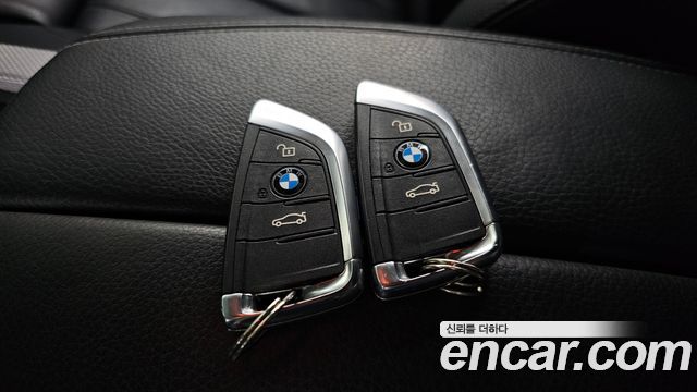 BMW X5 2018 — photo 23