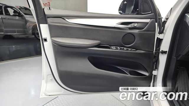 BMW X5 2018 — photo 14
