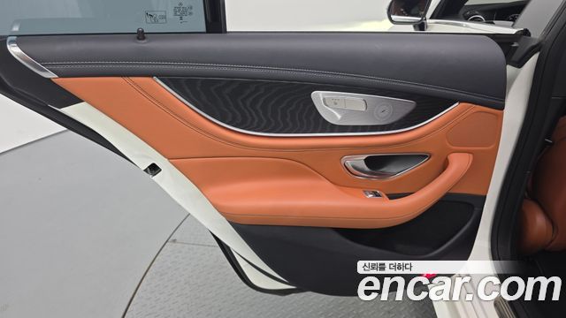 Mercedes-Benz CLS-Class 2023 — photo 15
