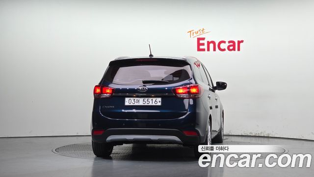 Kia Carens 2017 — photo 4
