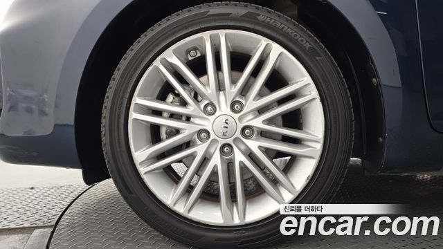 Kia Carens 2017 — photo 5