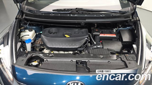 Kia Carens 2017 — photo 6