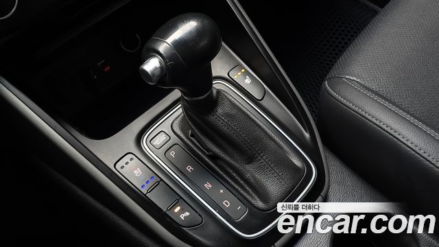 Kia Carens 2017 — photo 9