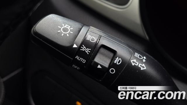 Kia Carens 2017 — photo 16