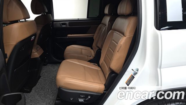 Hyundai Santafe 2025 — photo 17