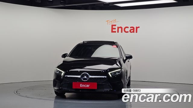 Mercedes-Benz A-Class 2020 — photo 3