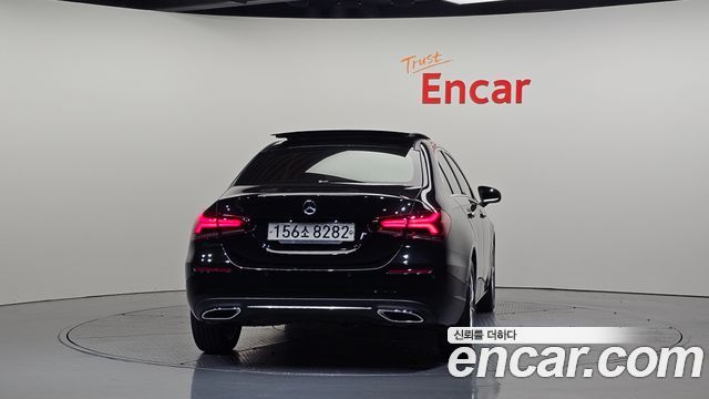 Mercedes-Benz A-Class 2020 — photo 4