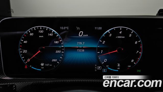 Mercedes-Benz A-Class 2020 — photo 11
