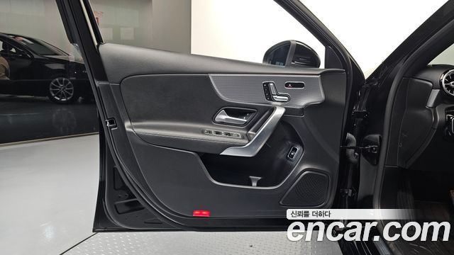 Mercedes-Benz A-Class 2020 — photo 14