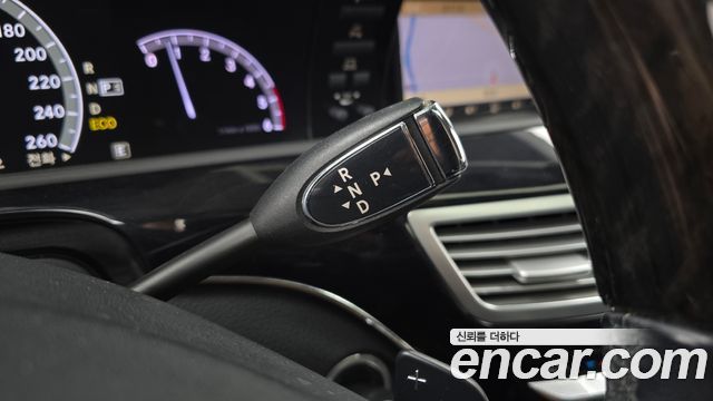 Mercedes-Benz S-Class 2012 — photo 9