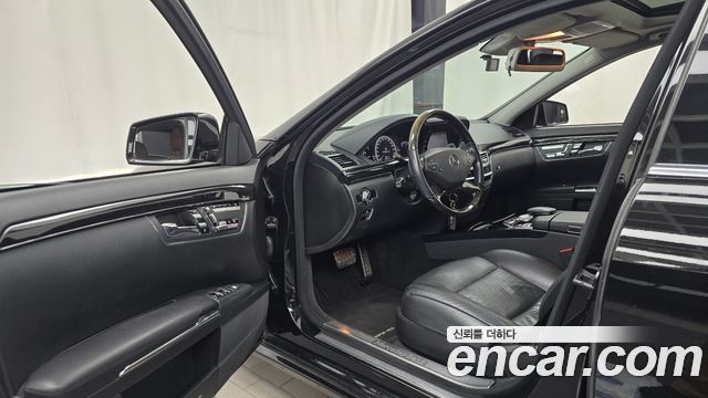 Mercedes-Benz S-Class 2012 — photo 10