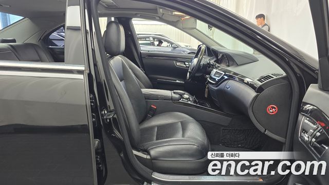Mercedes-Benz S-Class 2012 — photo 12