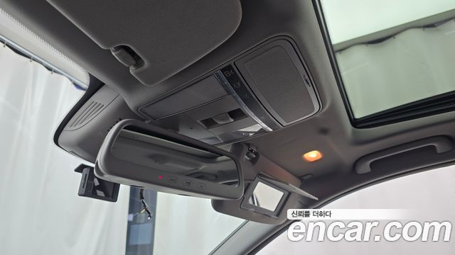 Mercedes-Benz S-Class 2012 — photo 17