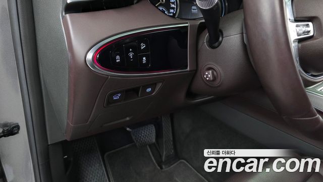 Genesis GV70 2021 — photo 24