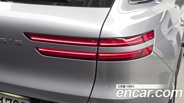 Genesis GV70 2021 — photo 9