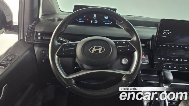 Hyundai Staria 2025 — photo 19