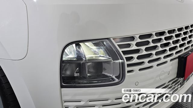 Hyundai Staria 2025 — photo 8