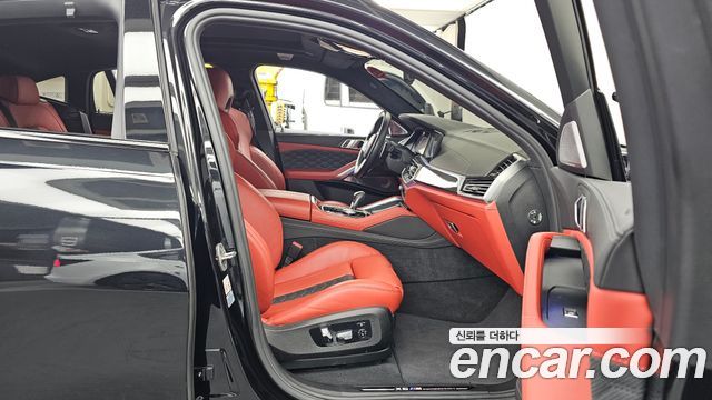 BMW X6M 2021 — photo 11