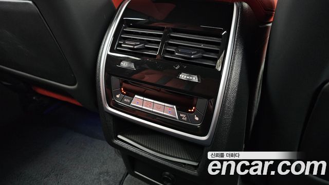 BMW X6M 2021 — photo 19