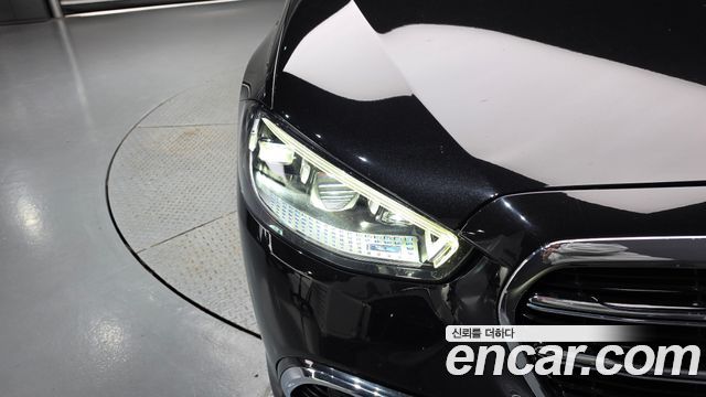 Mercedes-Benz S-Class 2022 — photo 8