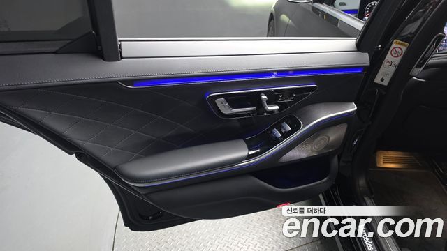 Mercedes-Benz S-Class 2022 — photo 15