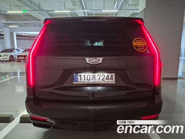 Cadillac Escalade 2023 — photo 4