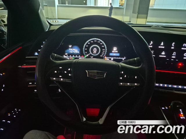 Cadillac Escalade 2023 — photo 8