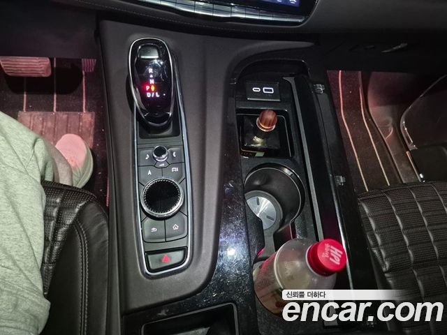 Cadillac Escalade 2023 — photo 11