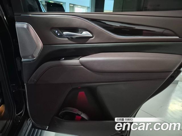 Cadillac Escalade 2023 — photo 15