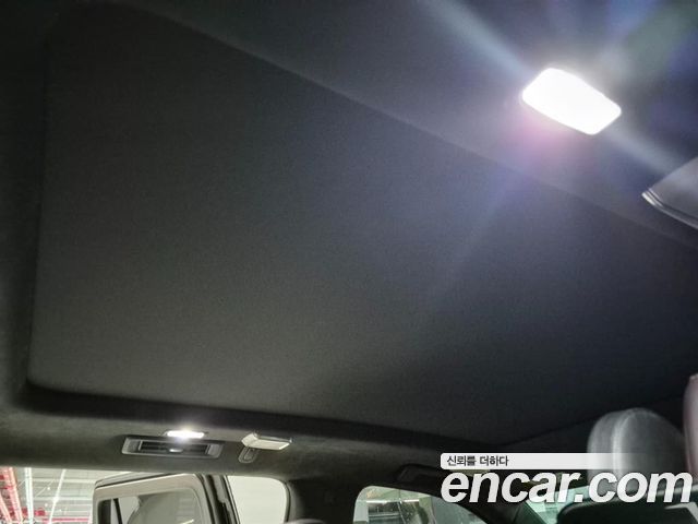 Cadillac Escalade 2023 — photo 17
