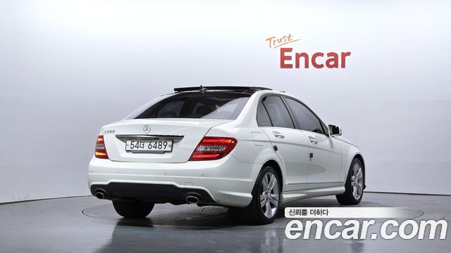 Mercedes-Benz C-Class 2012 — photo 2