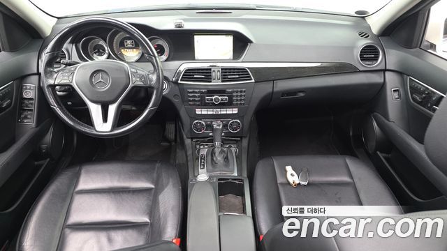 Mercedes-Benz C-Class 2012 — photo 7
