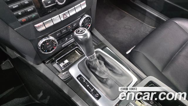 Mercedes-Benz C-Class 2012 — photo 9