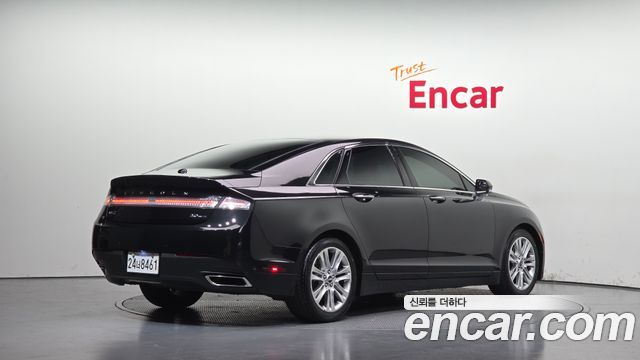 Lincoln MKZ 2014 — photo 2