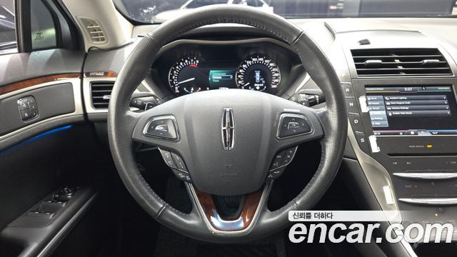 Lincoln MKZ 2014 — photo 13