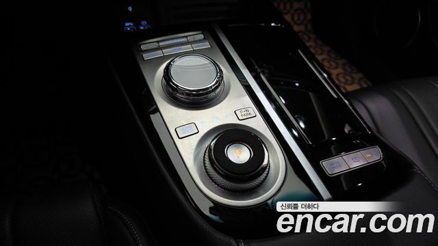 Genesis G80 2023 — photo 12