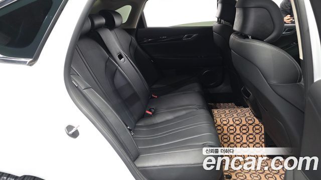 Genesis G80 2023 — photo 18