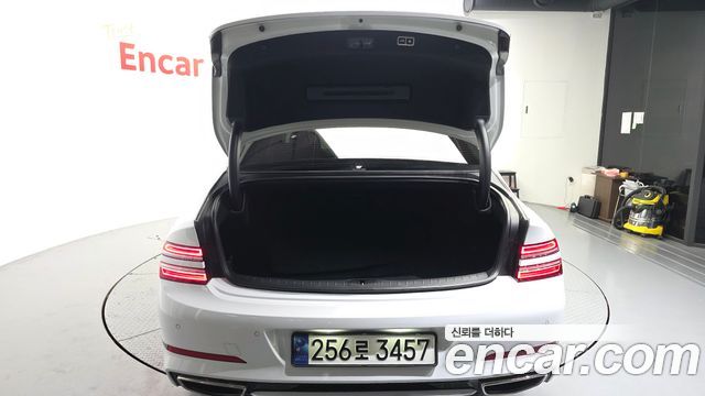 Genesis G80 2023 — photo 26