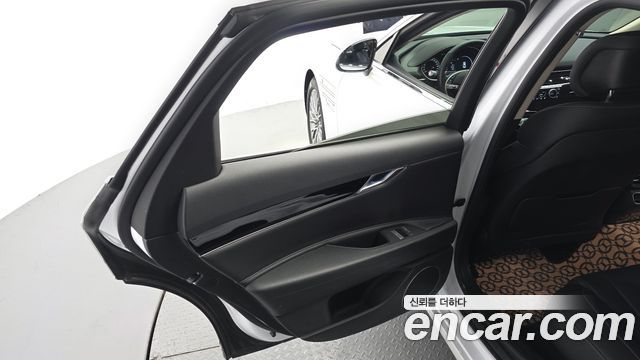 Genesis G80 2023 — photo 15
