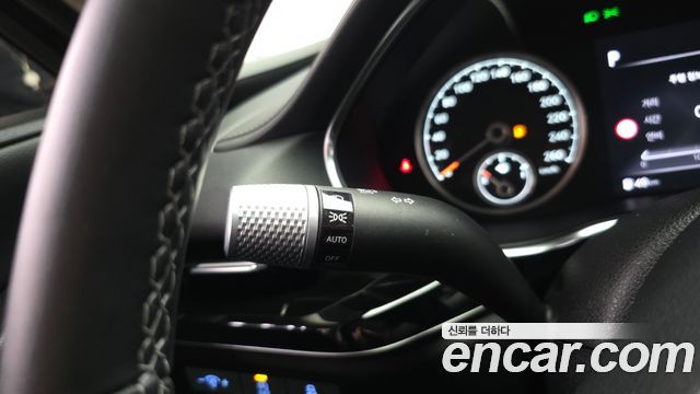 Genesis G80 2023 — photo 33