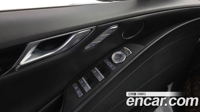 Genesis G80 2023 — photo 35